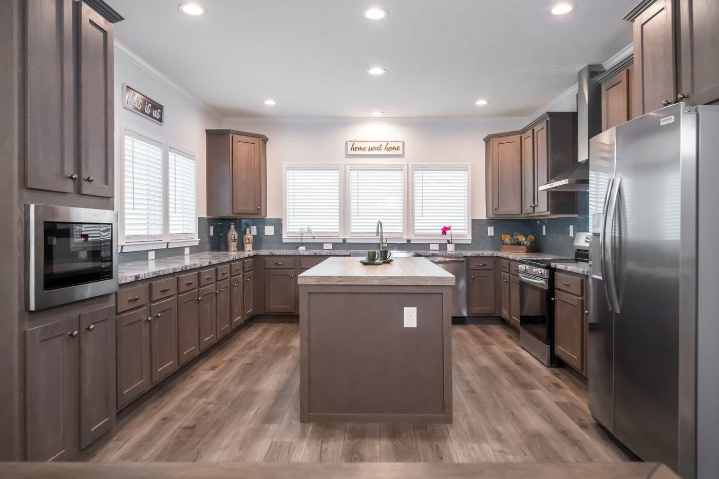 3458 mod 76x32 carolina raelyn kitchen home features