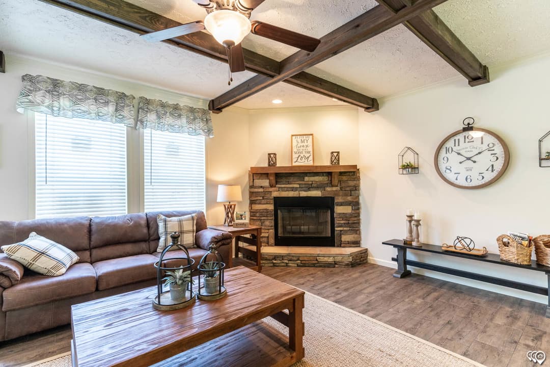 Aimon b 4br interior home features
