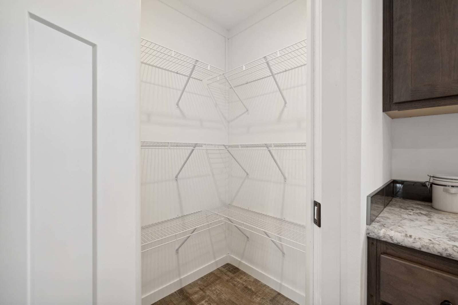 East point - elevate 60 kitchen home features