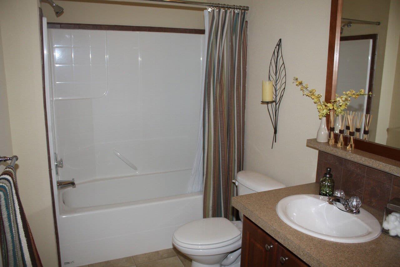 The bay view ii 28483a bathroom home features