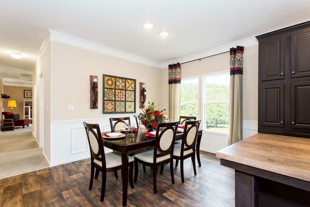 5521 sweet one interior home features