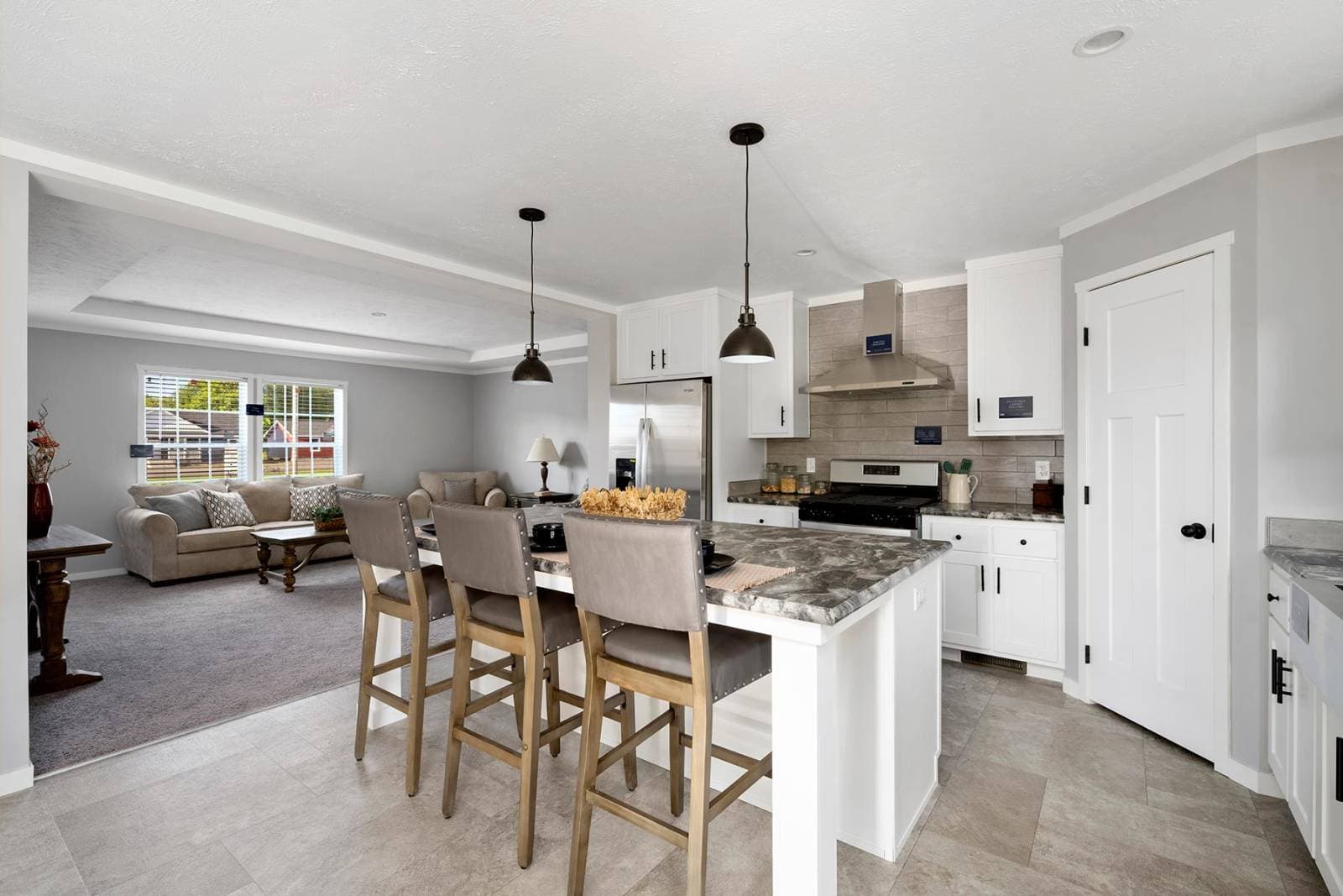 East point - attain kitchen home features