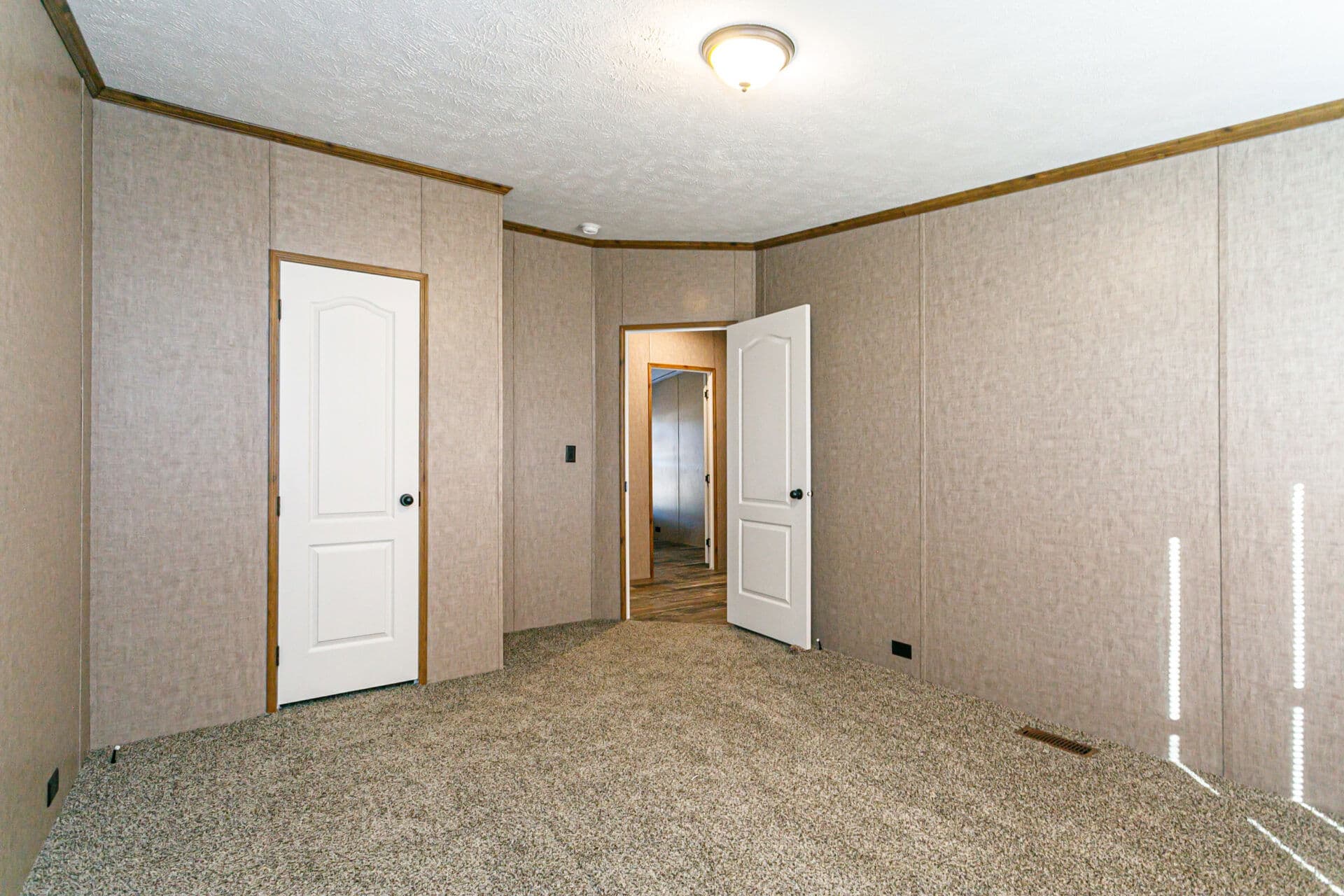 Doublewide c-32×64-32c bedroom home features