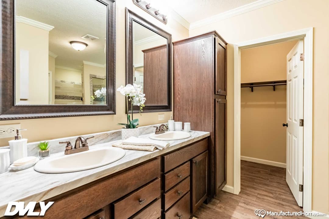 The yule bathroom home features