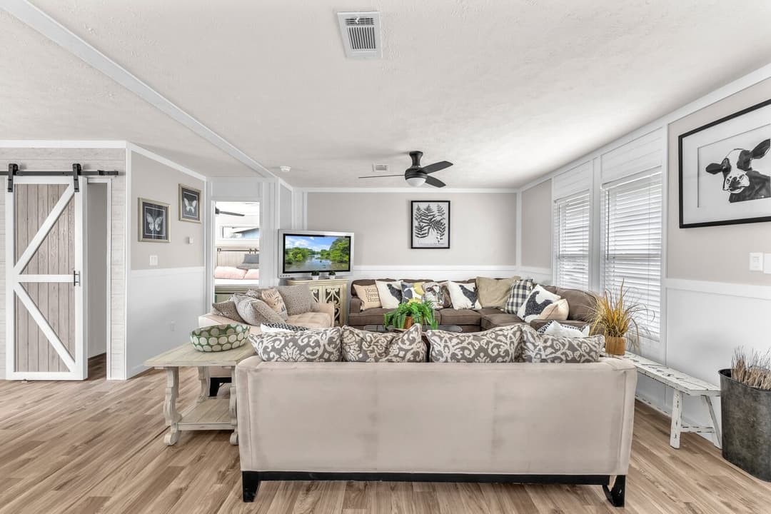 Palm harbor elite 28523f interior home features