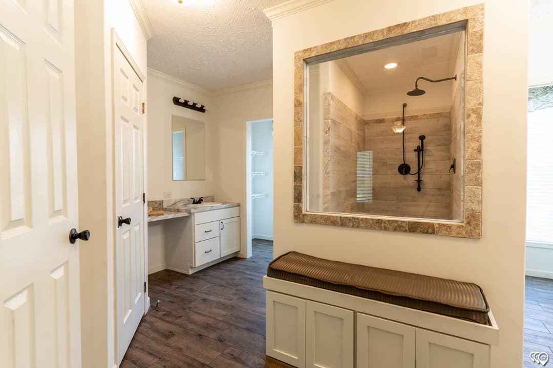 Aimon c bathroom home features