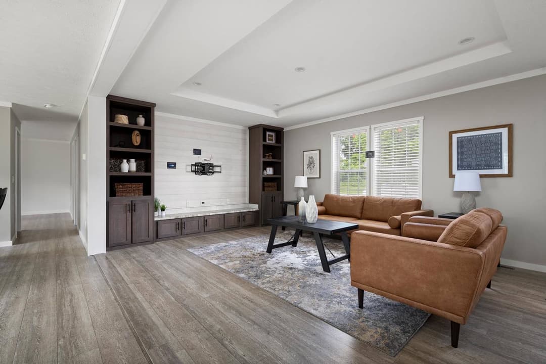 East point - pursuit interior home features