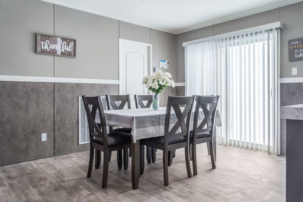 Tradition 52b interior home features