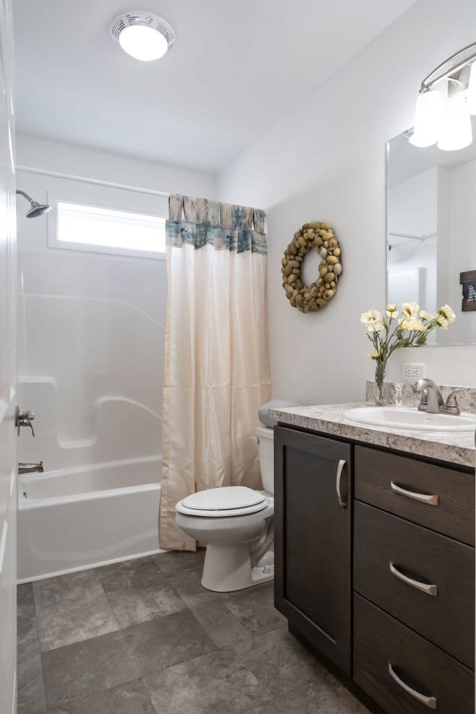 La bella casa ranch 2p2801-r bathroom home features