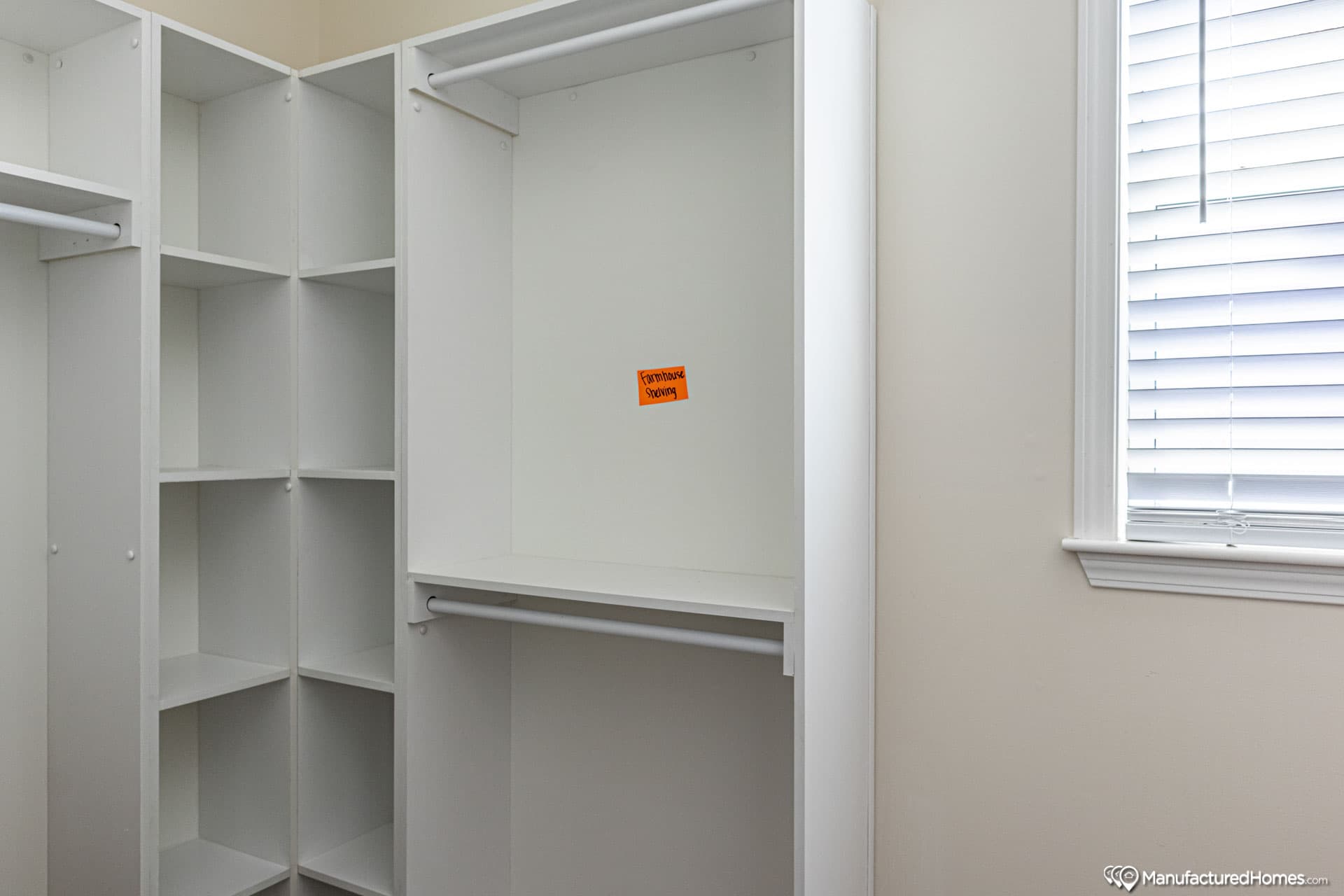 Azalea i interior home features