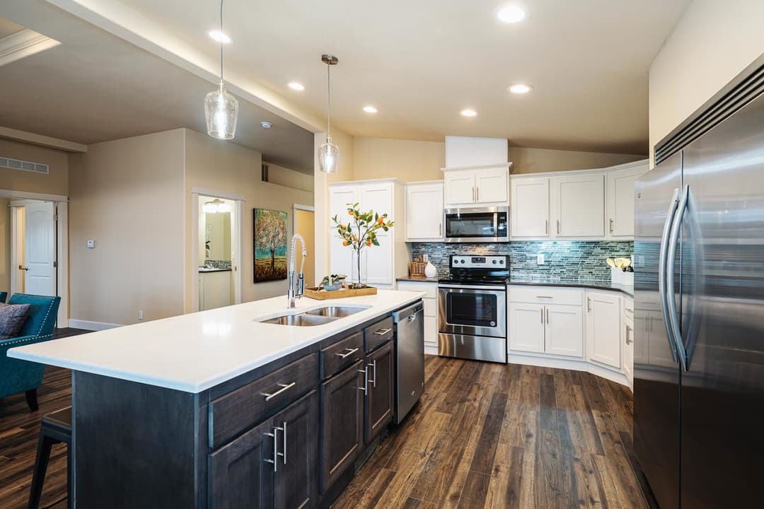 Westridge 1492ct kitchen home features