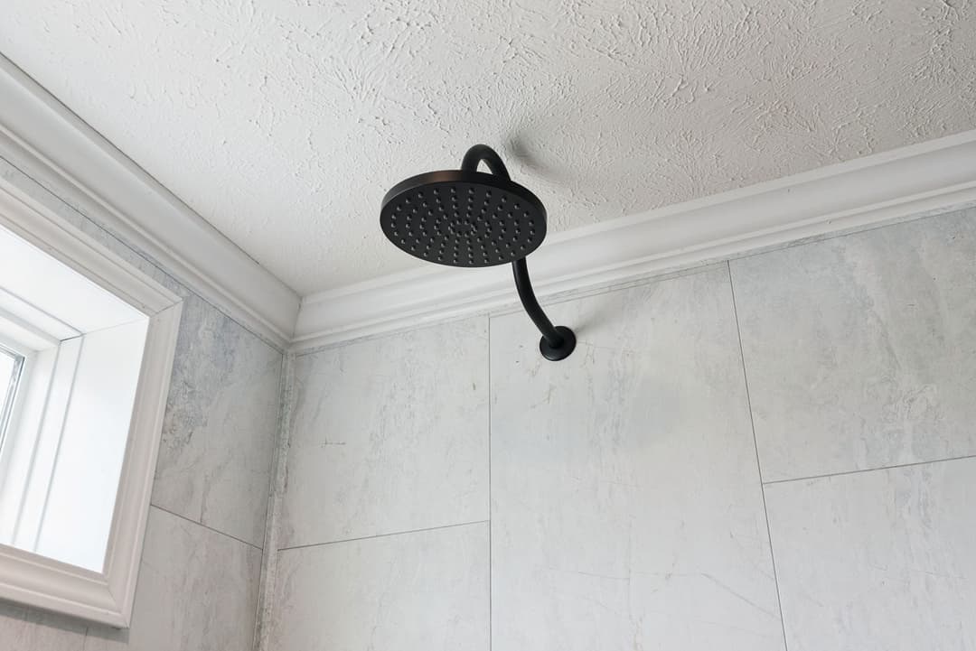 Driftwood bathroom home features