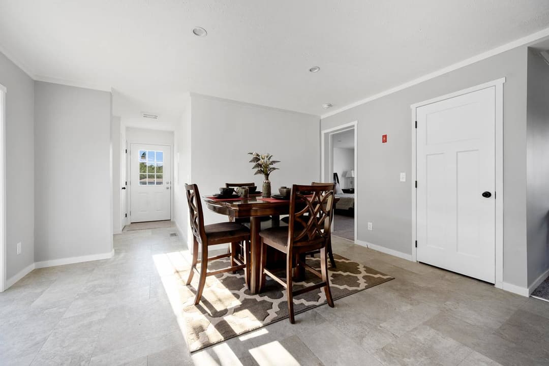 East point - attain interior home features