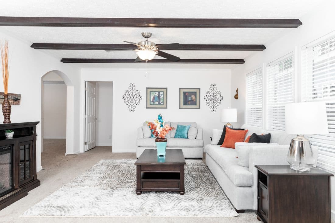 1321 classic interior home features