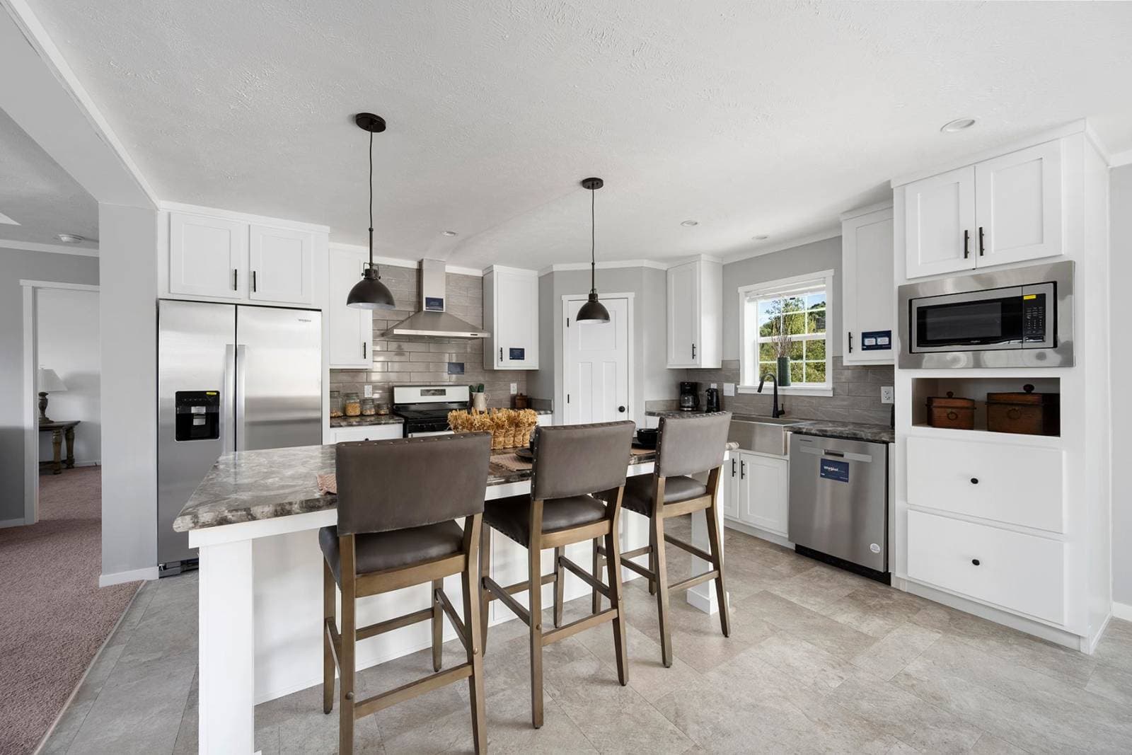 East point - attain kitchen home features