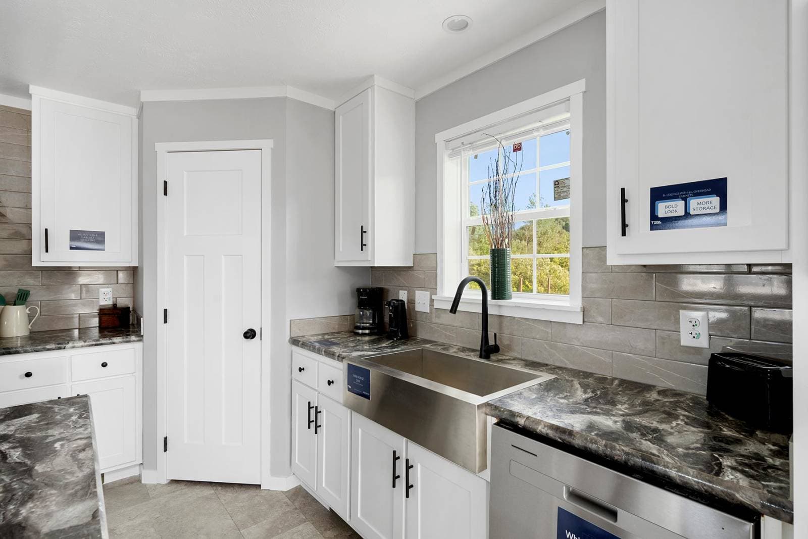 East point - attain kitchen home features