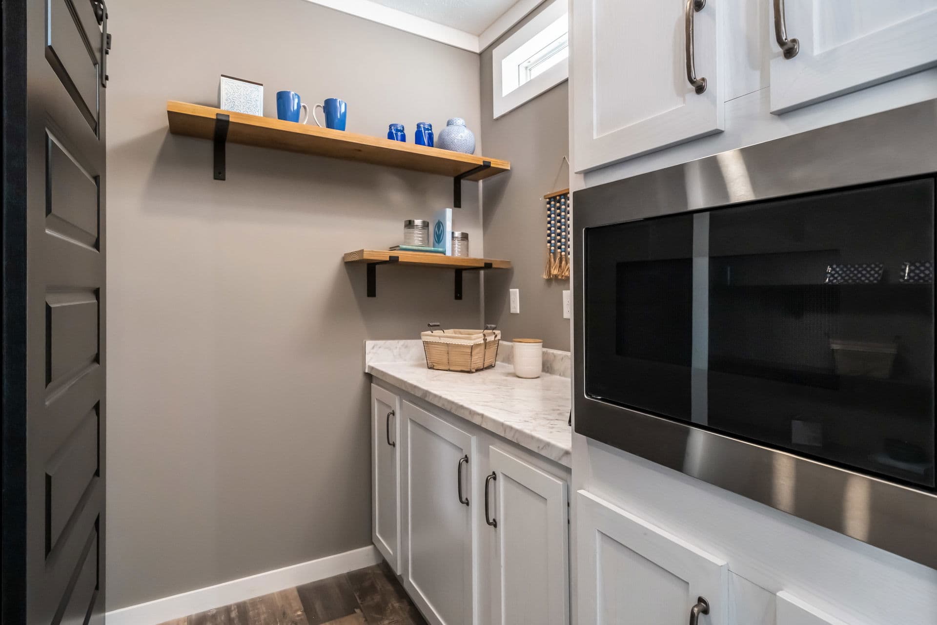 The willow oak kitchen home features