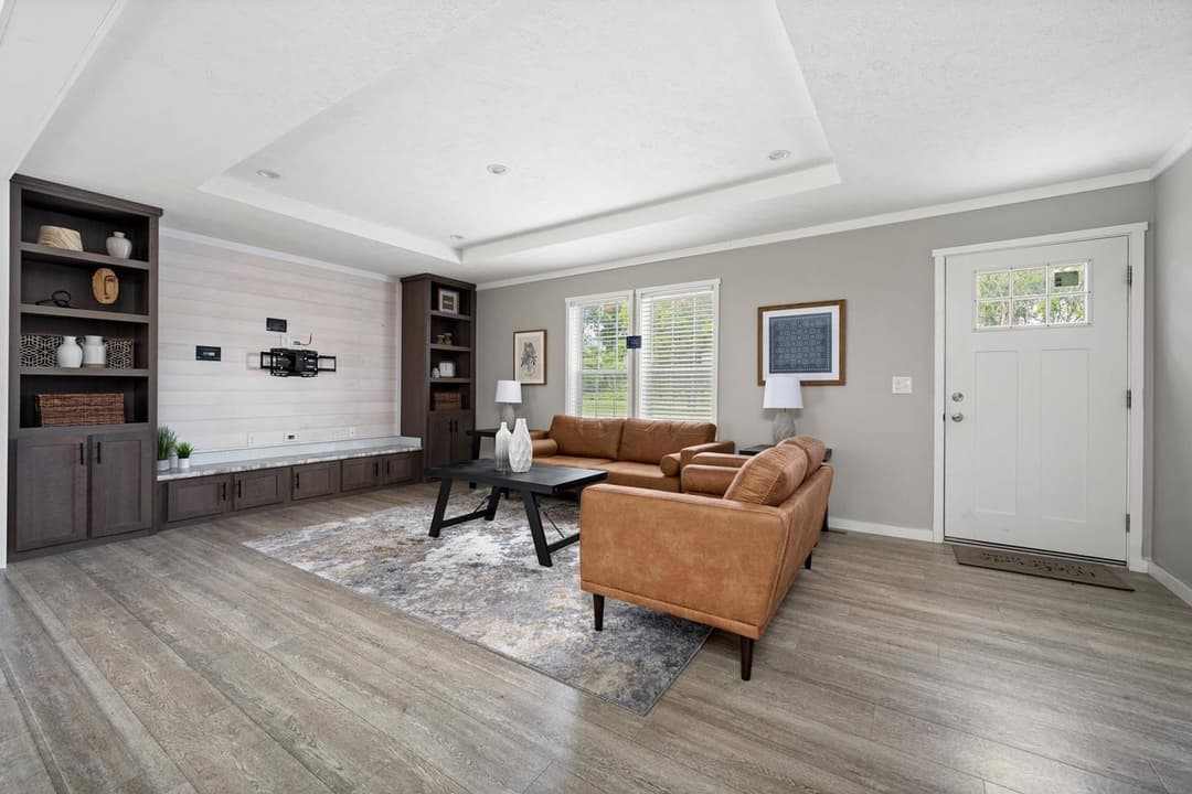 East point - pursuit interior home features