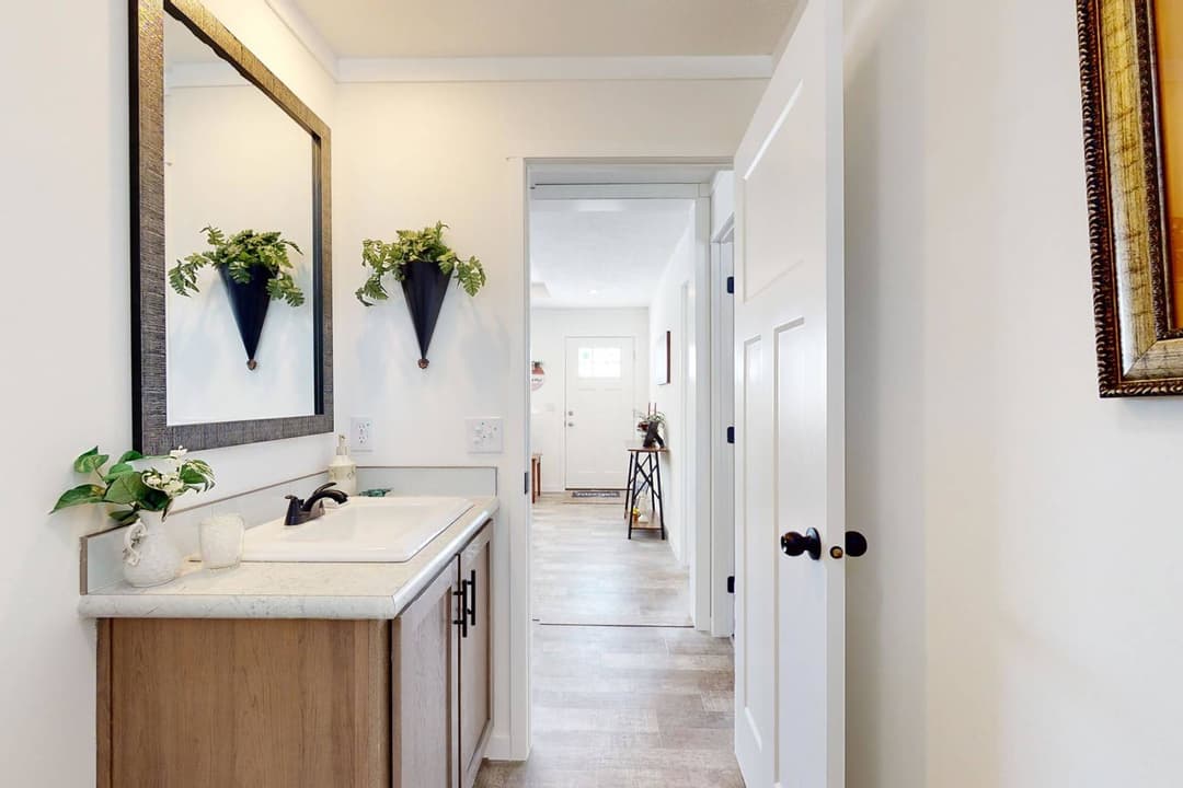 Intrigue bathroom home features