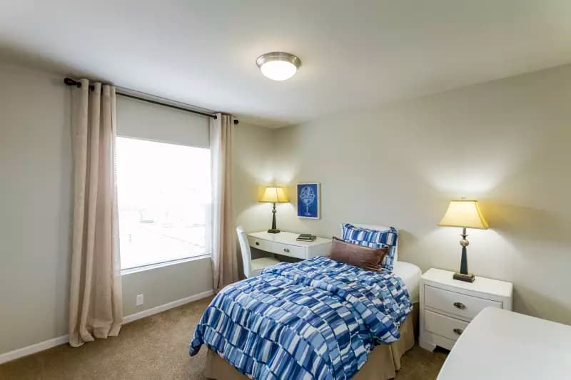 Cm-4663a bedroom home features