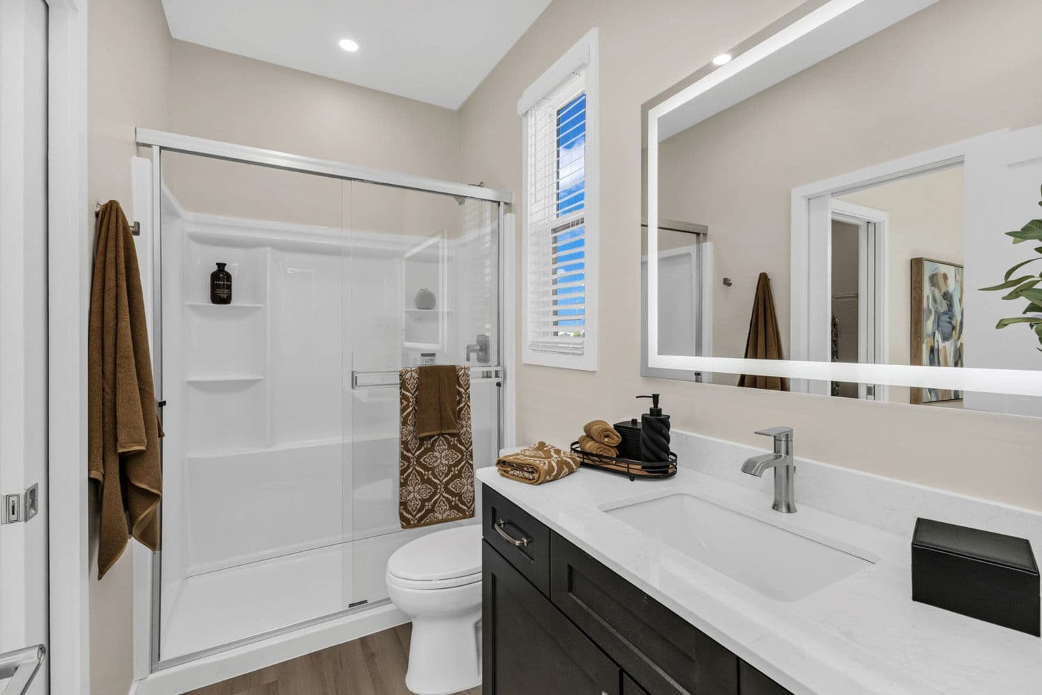 Chateau bathroom home features