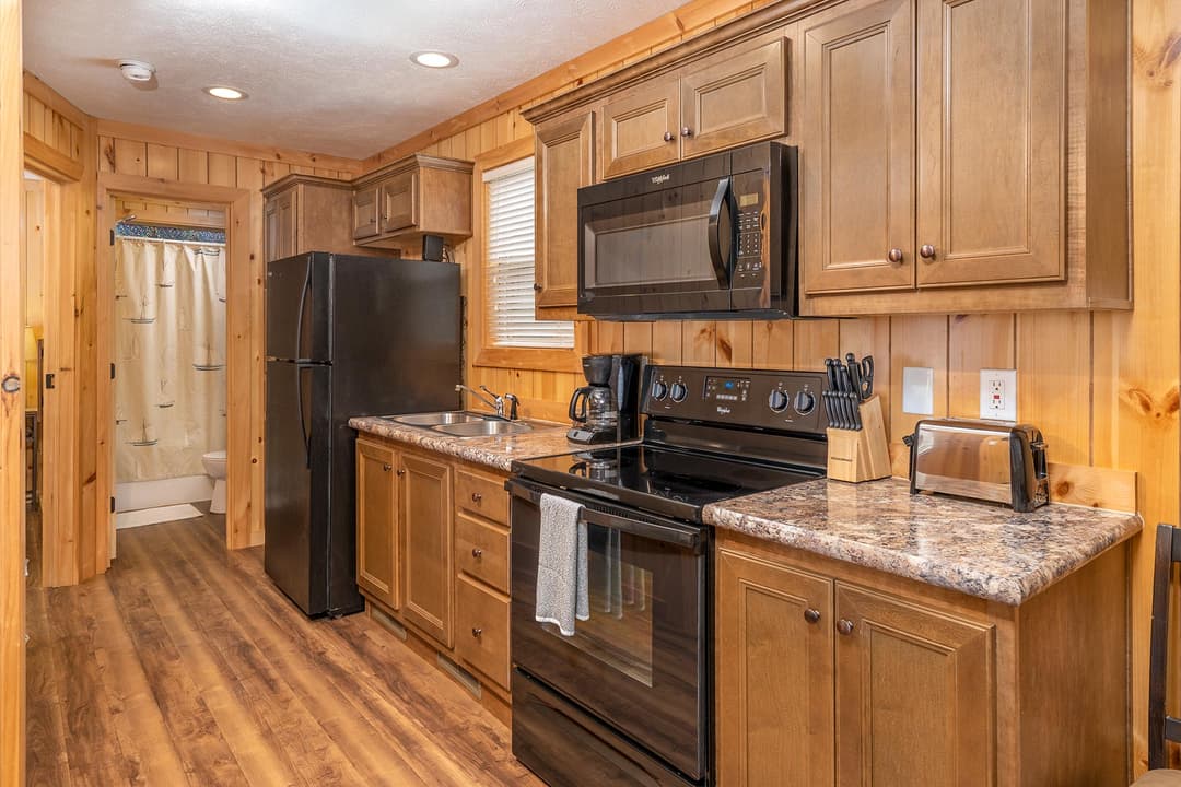 Shore park 4110b kitchen home features