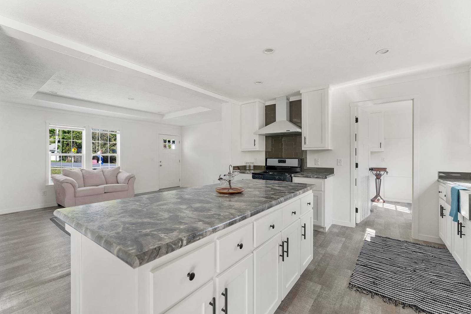 Insight kitchen home features
