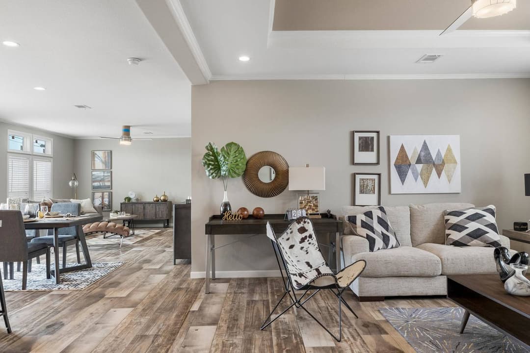 Titan extreme 3266d [the vegas] interior and hero home features