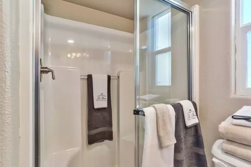 Bluewater bathroom home features