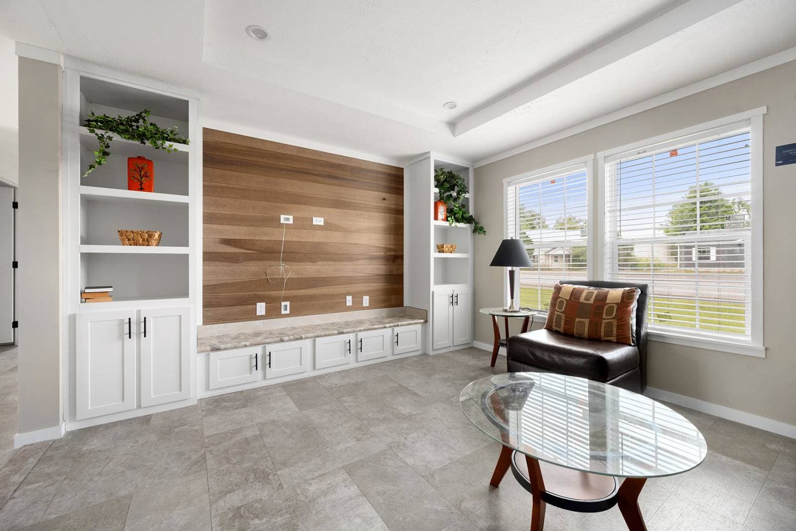 Elevate 52 interior home features