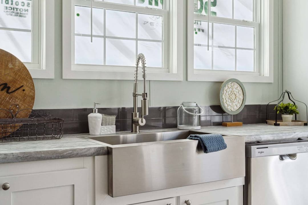 The maddox kitchen home features