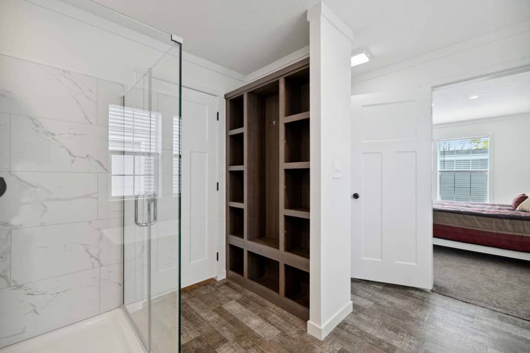 East point - elevate 60 bathroom home features