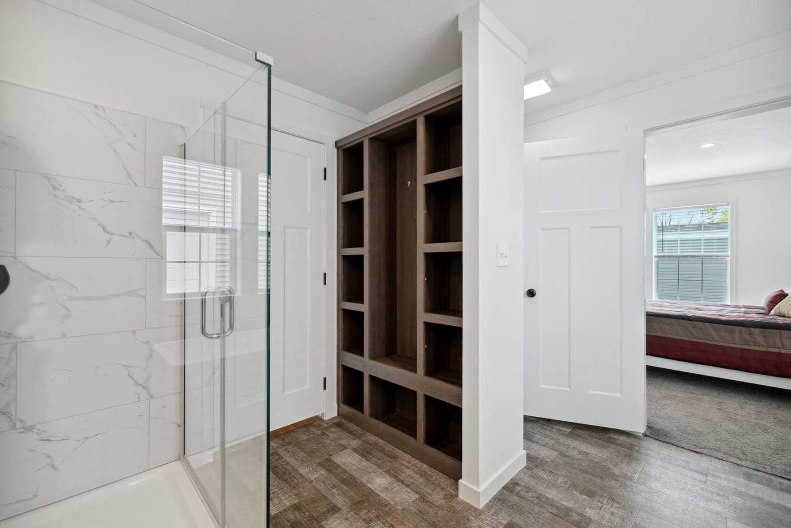 East point - elevate 60 bathroom home features