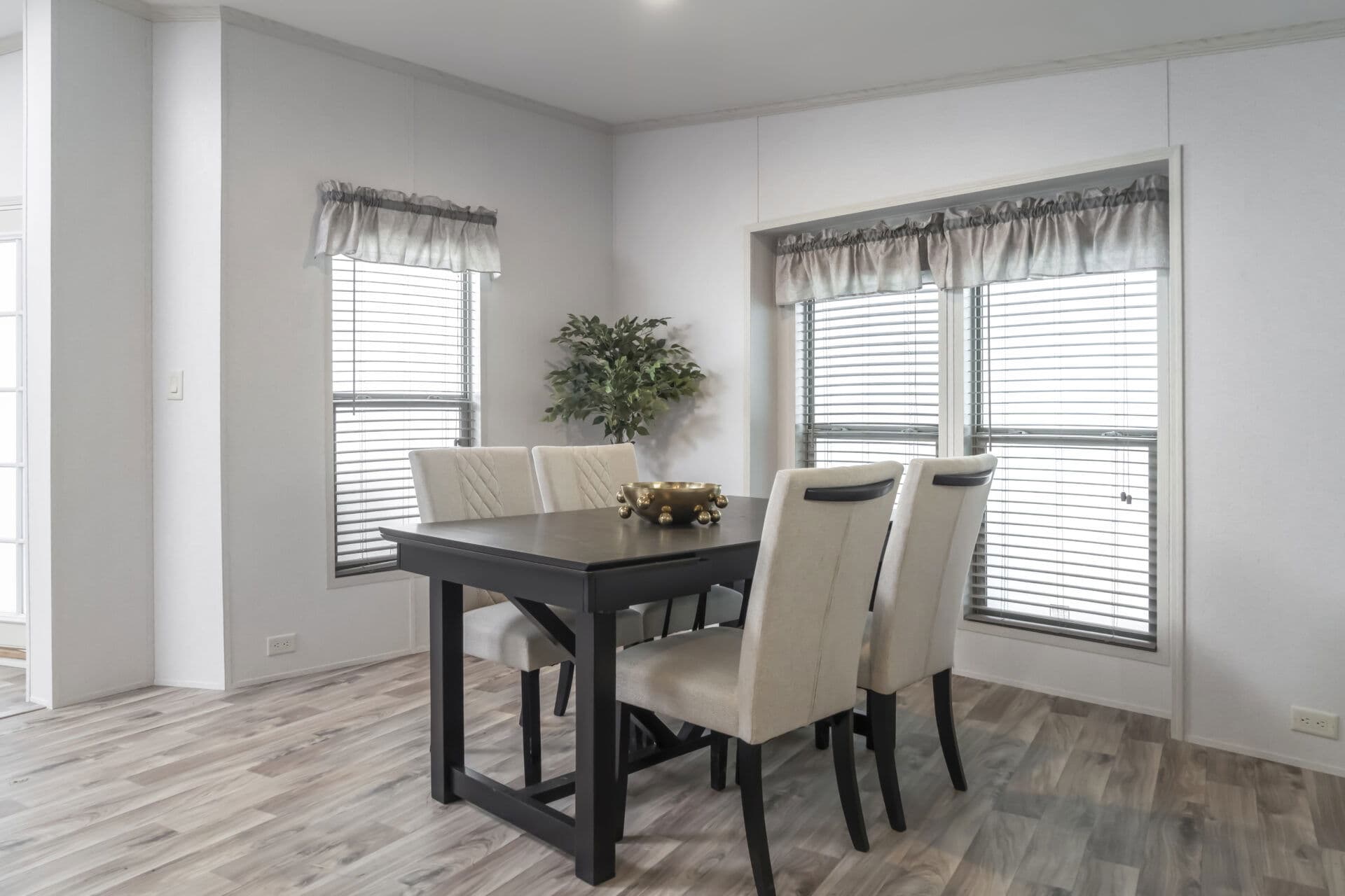 Doublewide c-32×64-32ap interior home features