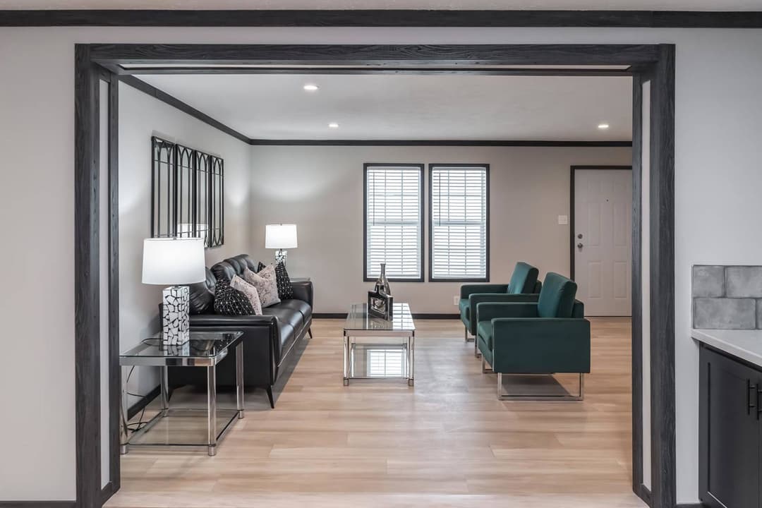 Cascade interior home features