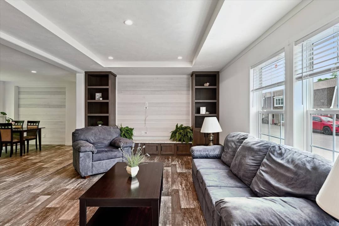 East point - elevate 56 interior home features