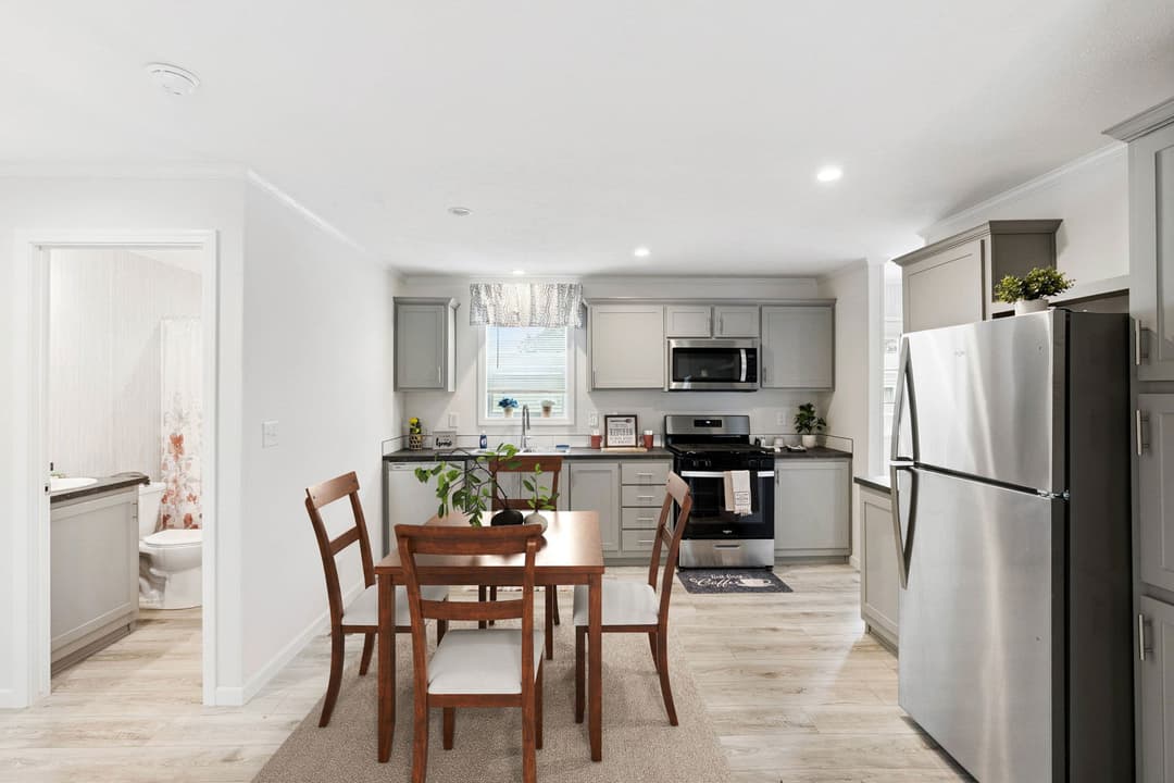 Superior 3905 interior home features