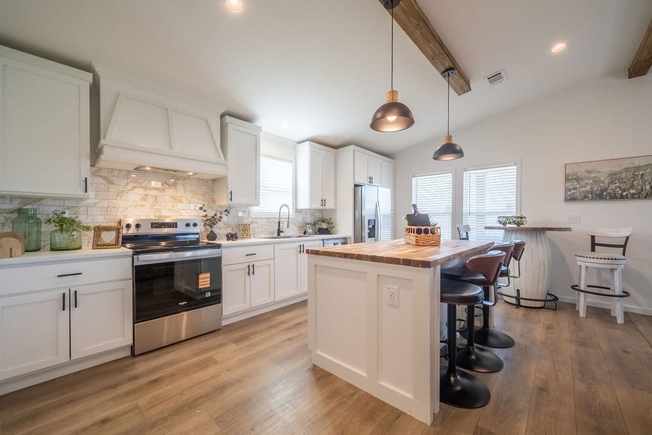 Innovation 5442h - the cypress creek kitchen home features