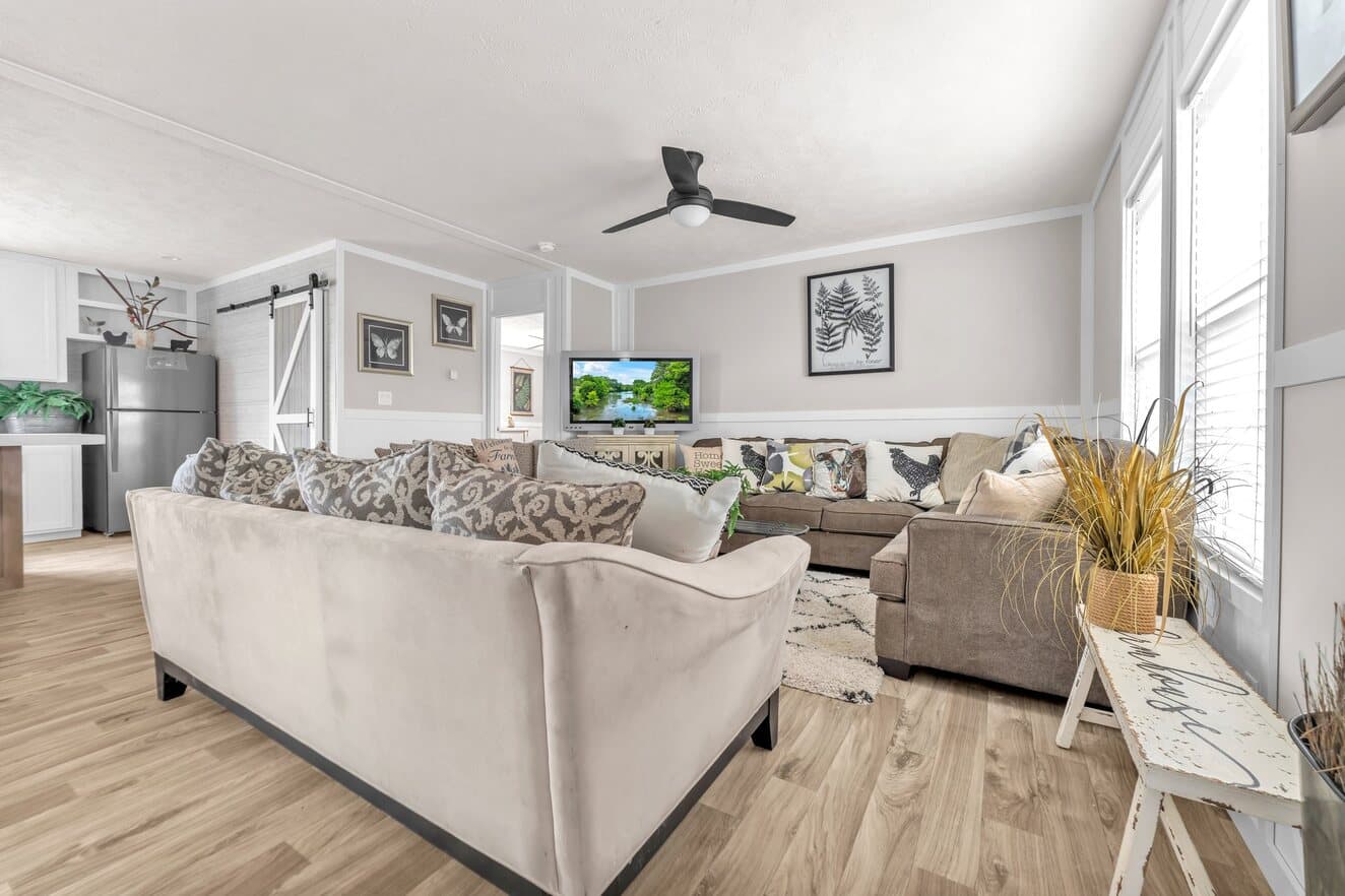 Palm harbor elite 28523f interior home features