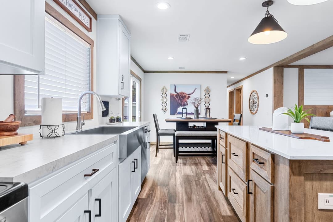 Farm 3 flex kitchen home features