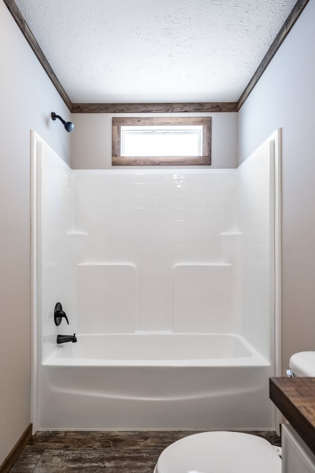 The bobby jo bathroom home features