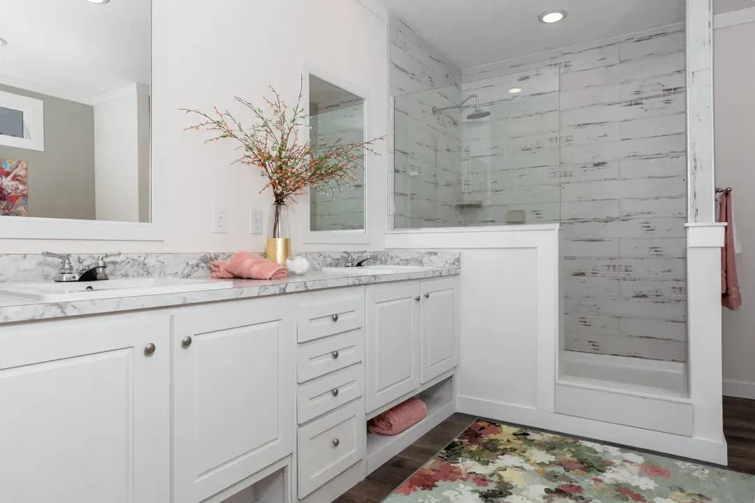 1439 carolina magnolia bathroom home features