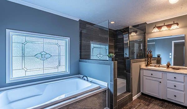 Kb-3220 bathroom home features