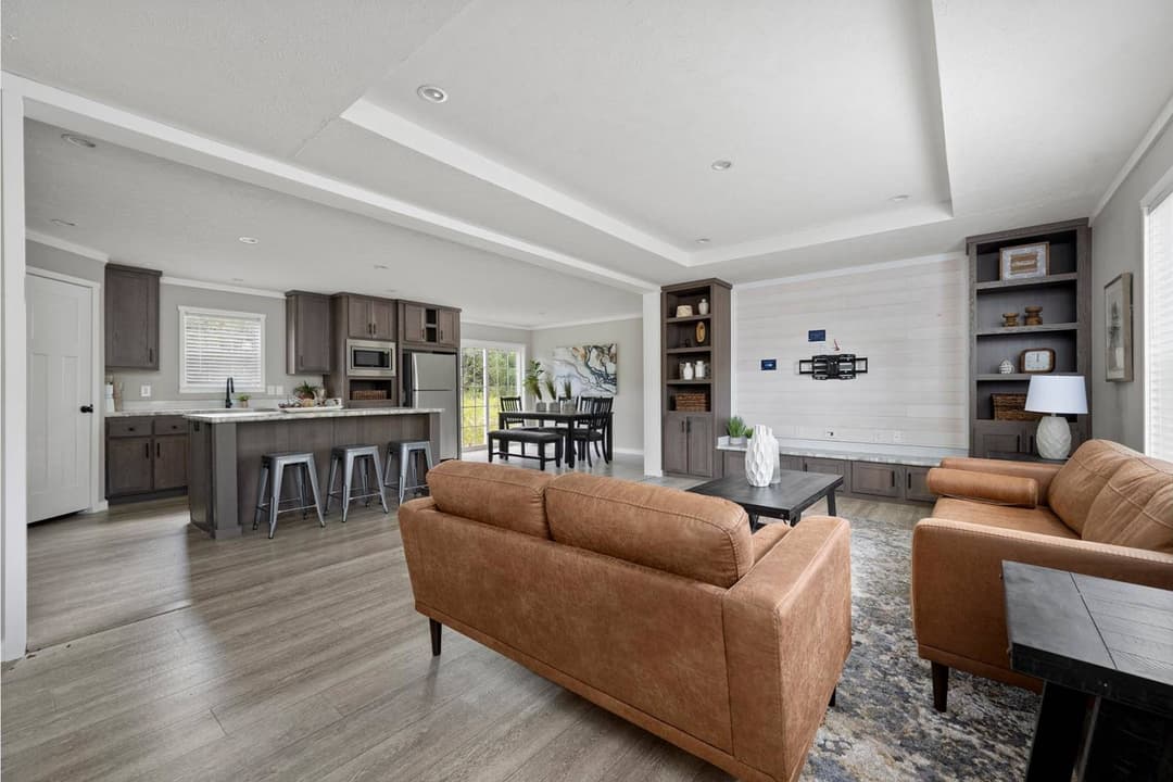 East point - pursuit interior home features