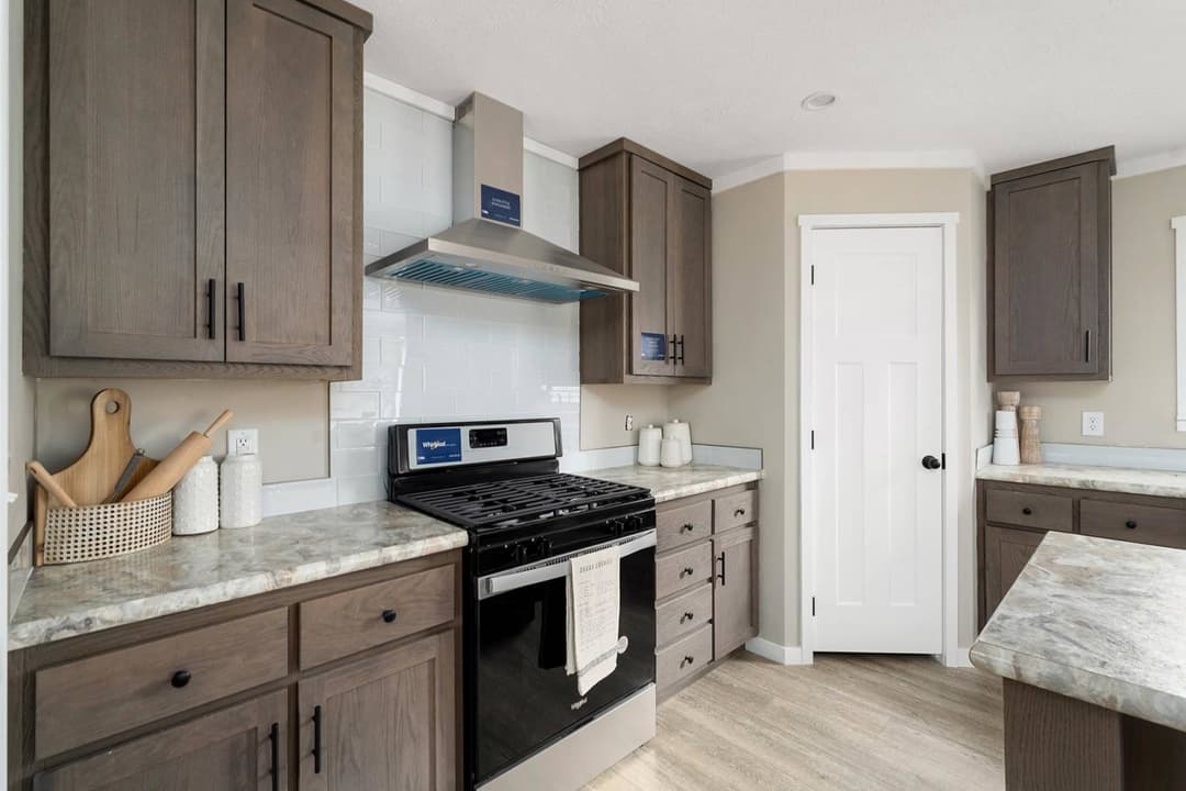 East point - pursuit kitchen home features