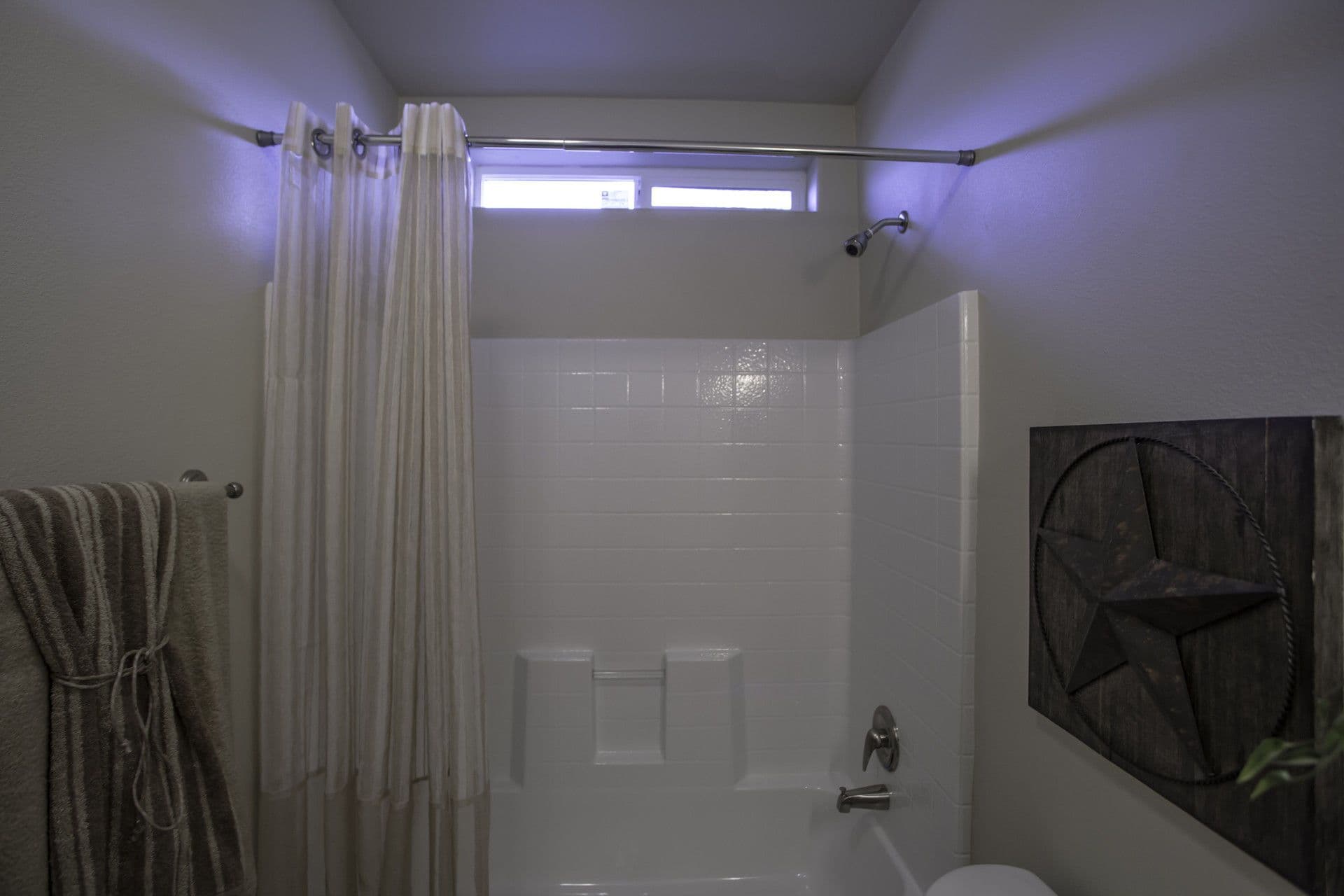 Ks2750b bathroom home features