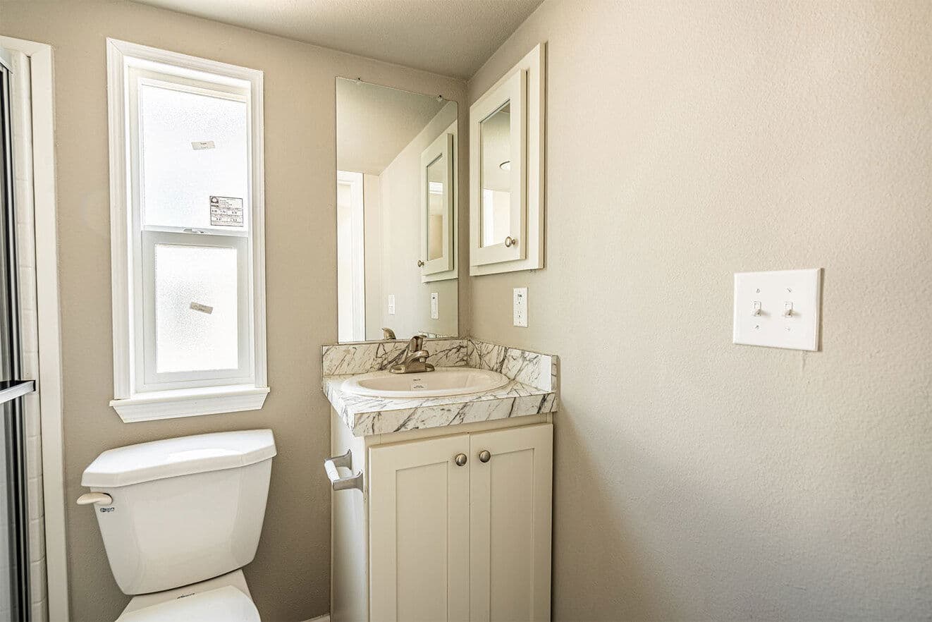 Cascadia value 12351l bathroom home features