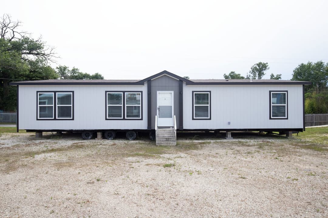 The anniversary 2.1 elevation and exterior home features