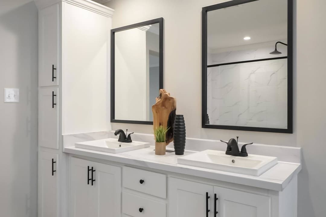 Monterey bathroom home features